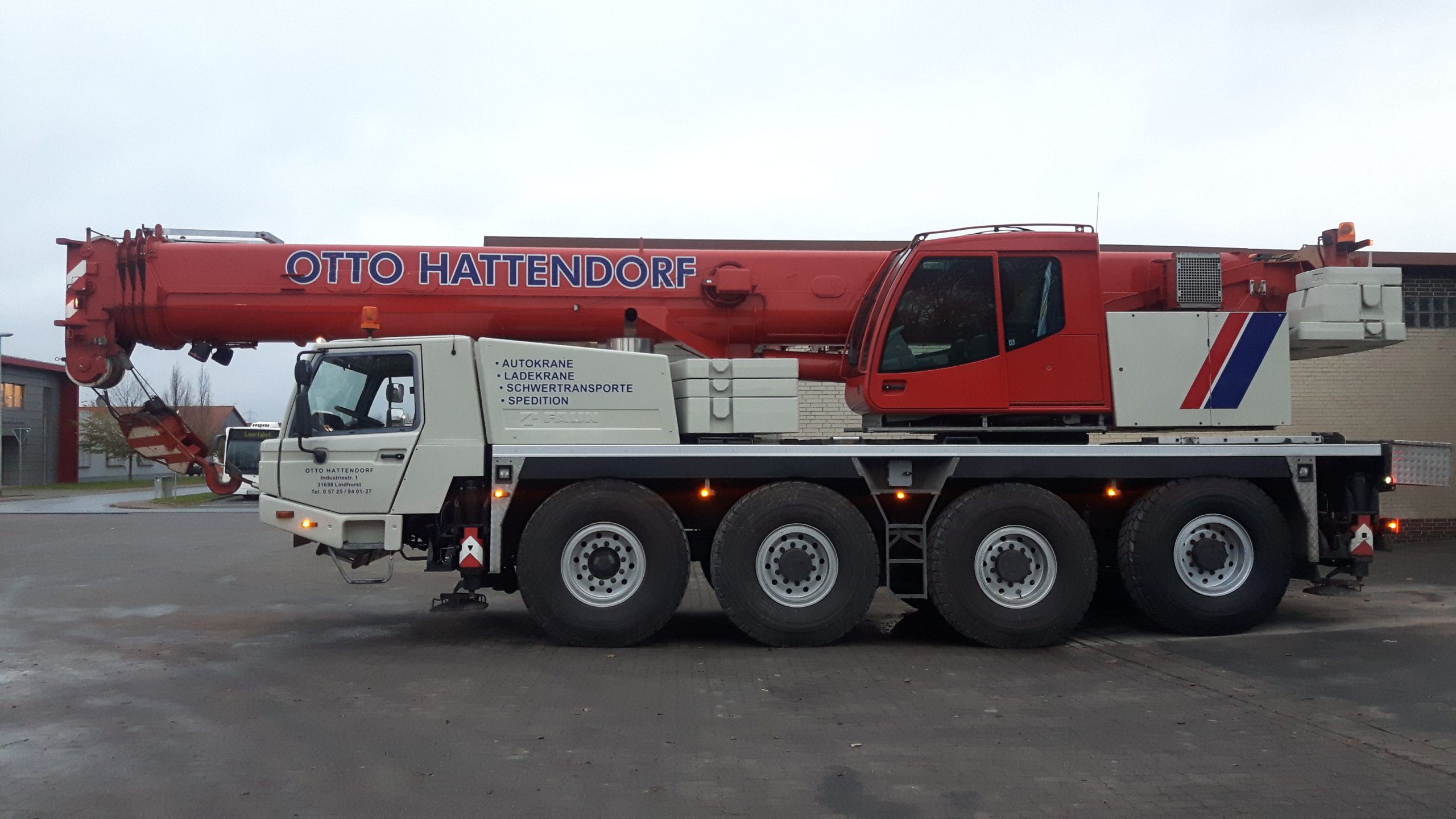 Transporte mit Rollkranauflieger Transporte