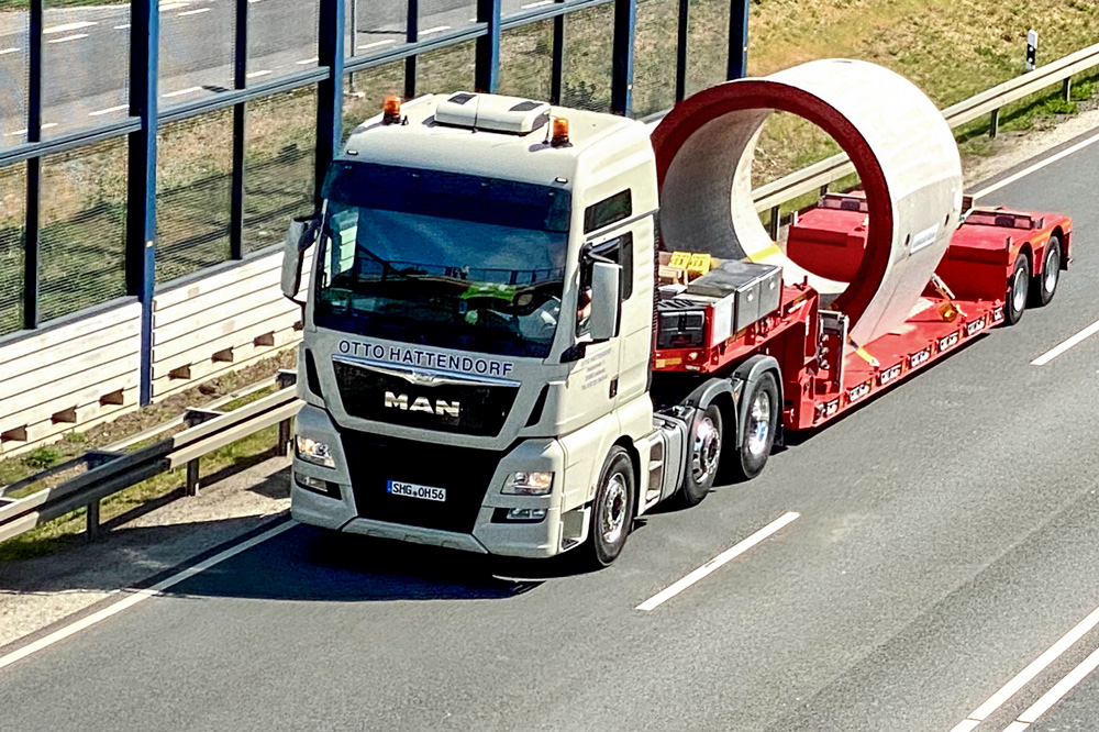 Transporte-mit--Otto-Hattendorf Spezialisten für Deutschlandweite un Europaweite Transporte und Mineralöle